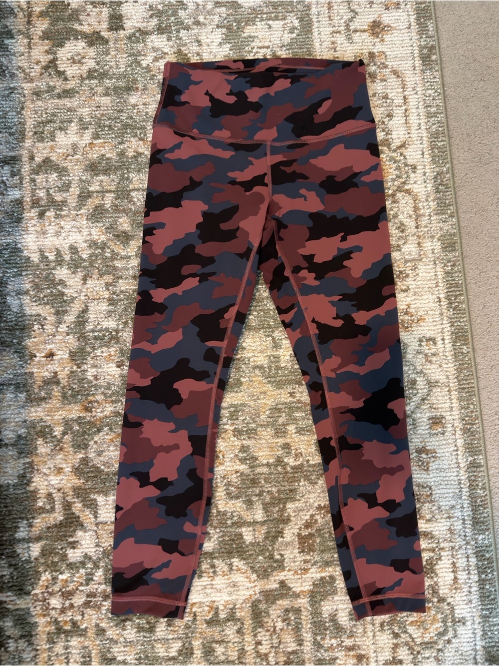 Lululemon Wunder Train High-Rise Tight 25” in Heritage 365 Camo - Like New